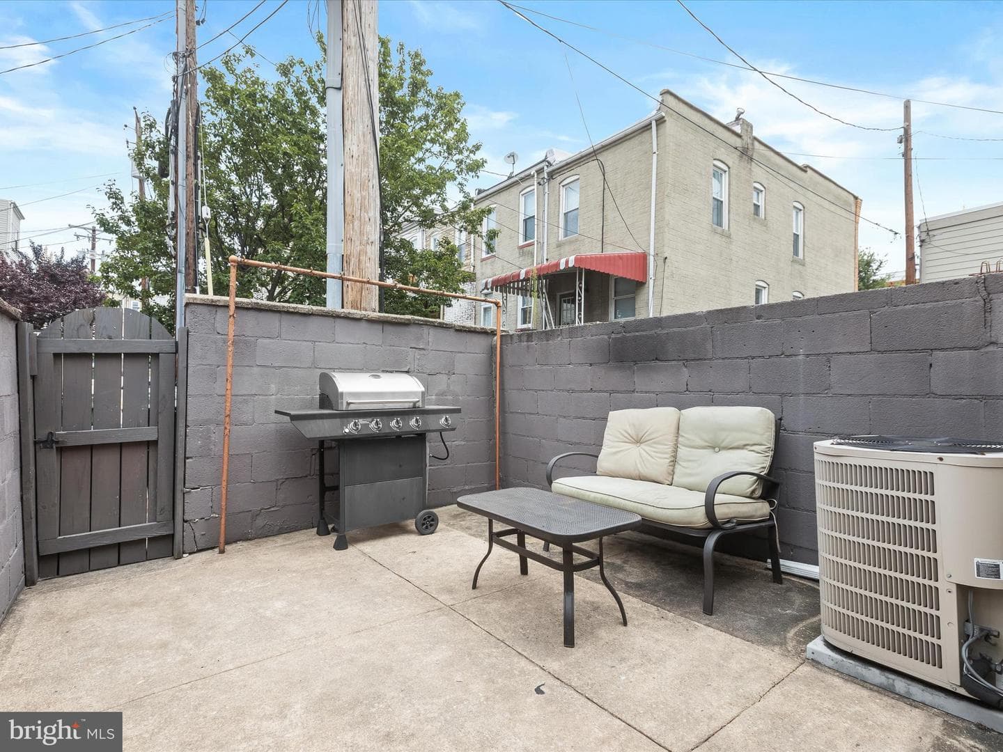 2824 Dillon Street photo 24