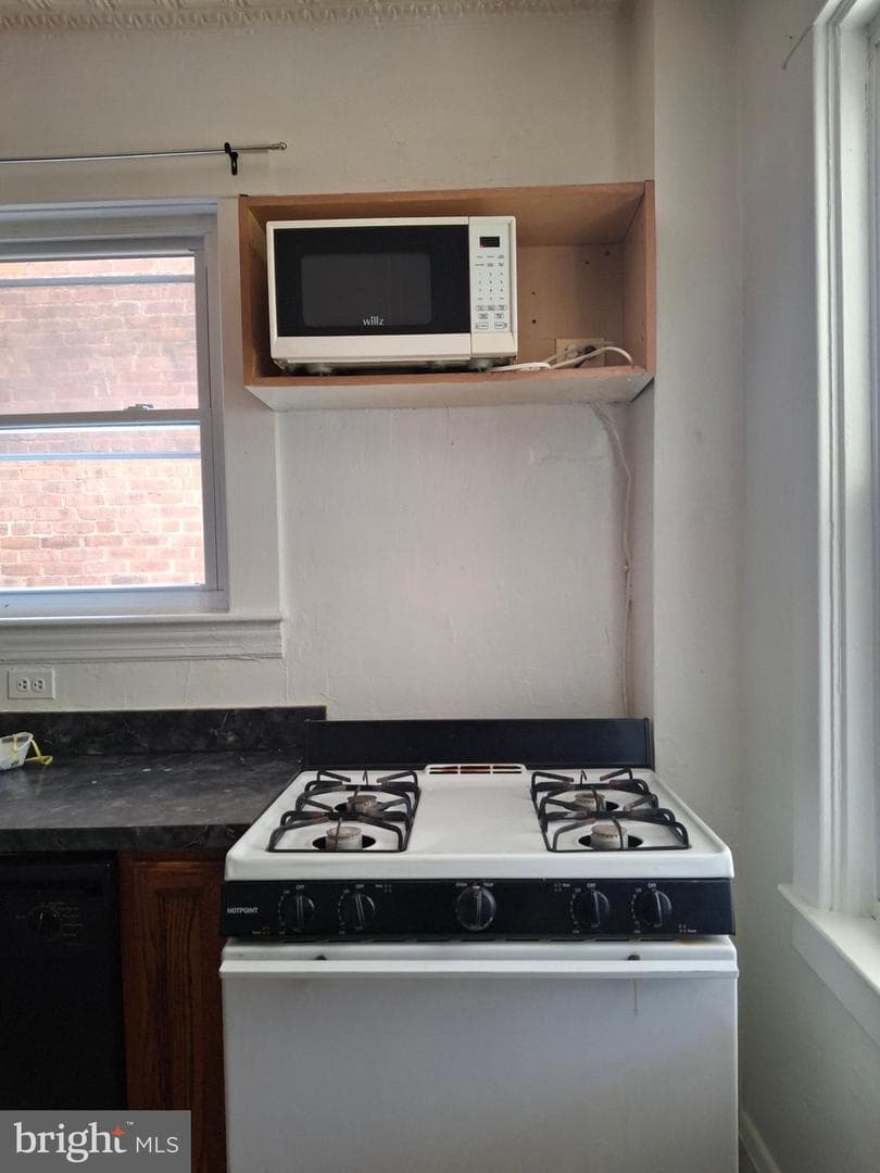 5104 Harford Road photo 3