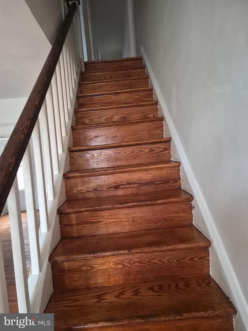 5104 Harford Road photo 9