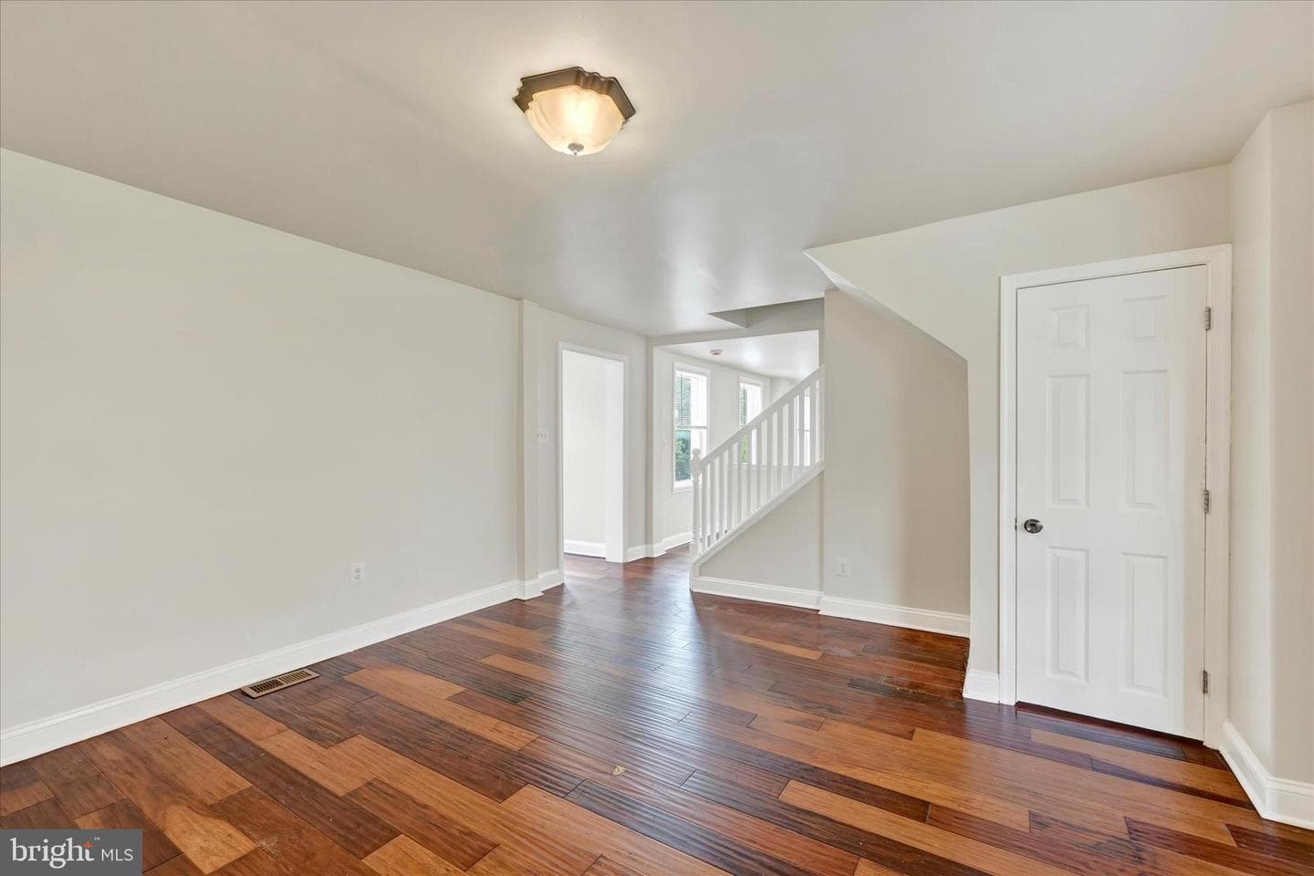 3403 Keene Avenue photo 10