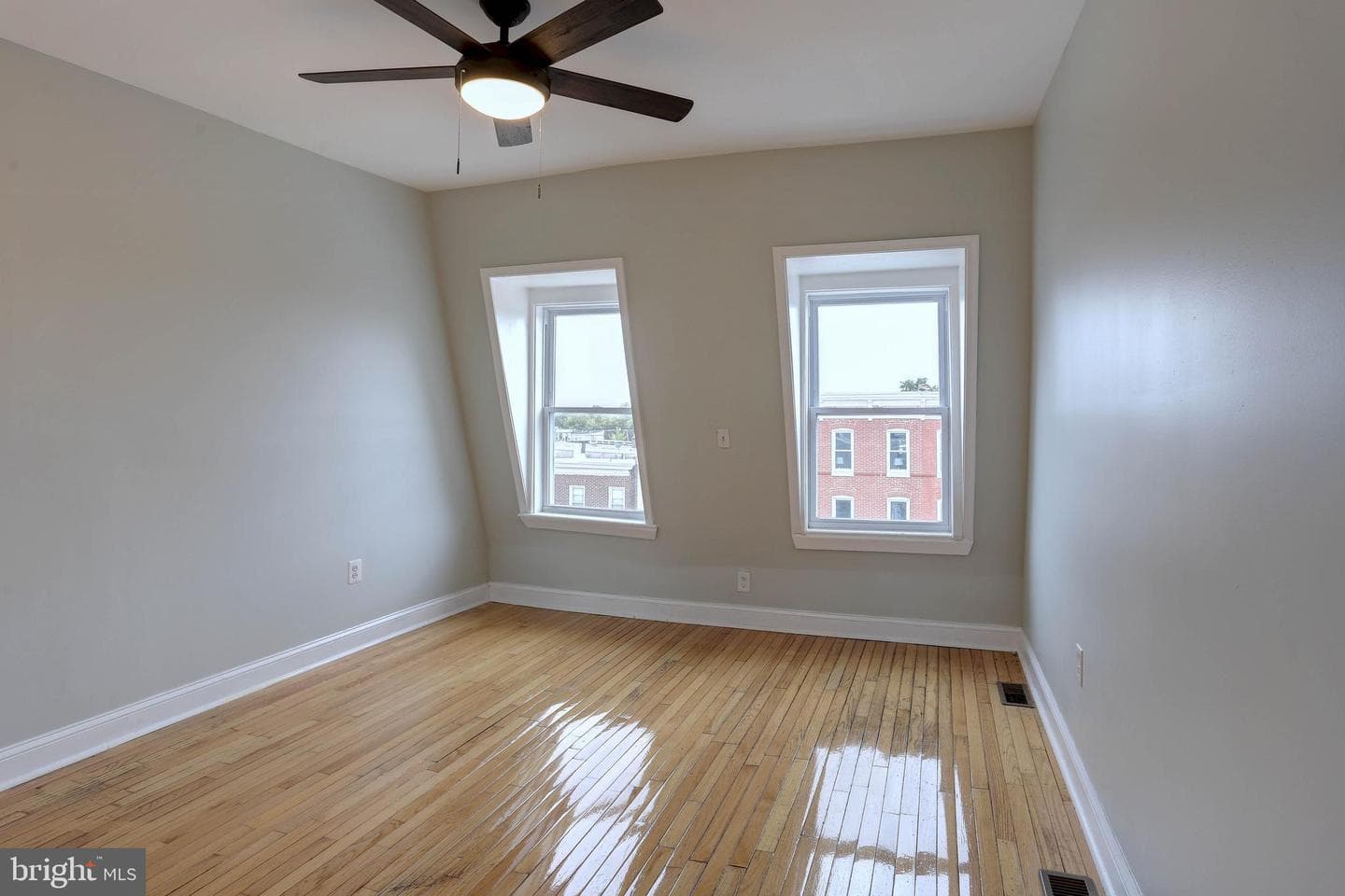 2321 Barclay Street photo 21