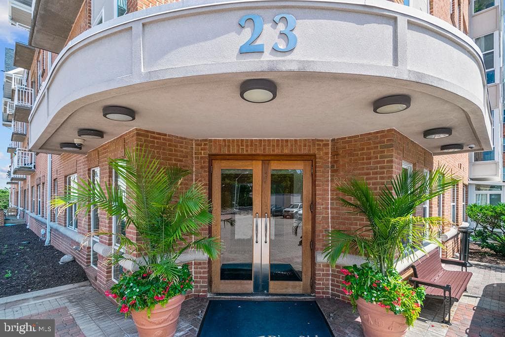 23 Pierside Drive #326 photo 8