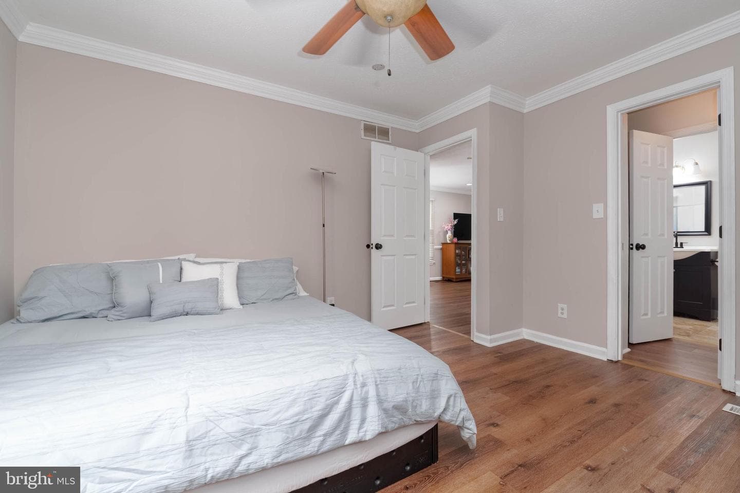 4017 Orchard Avenue photo 18