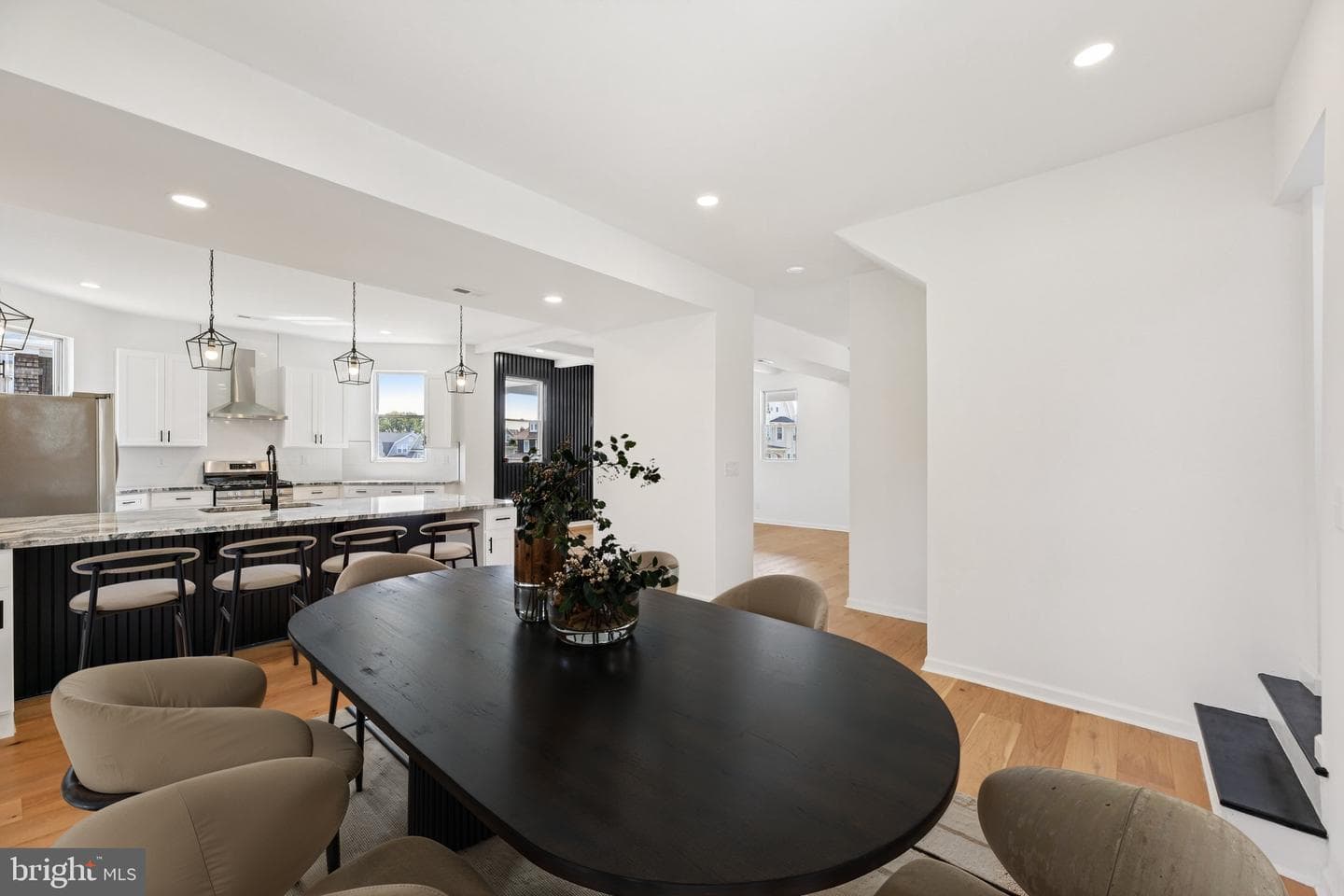 2801 Roslyn Avenue photo 11