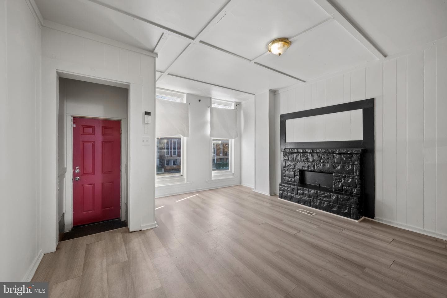 220 N Luzerne Avenue photo 10