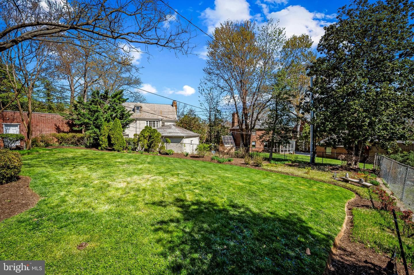 217 Wendover Road photo 53