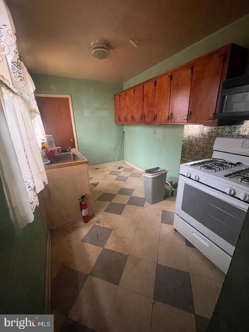 1923 E Baltimore Street photo 3