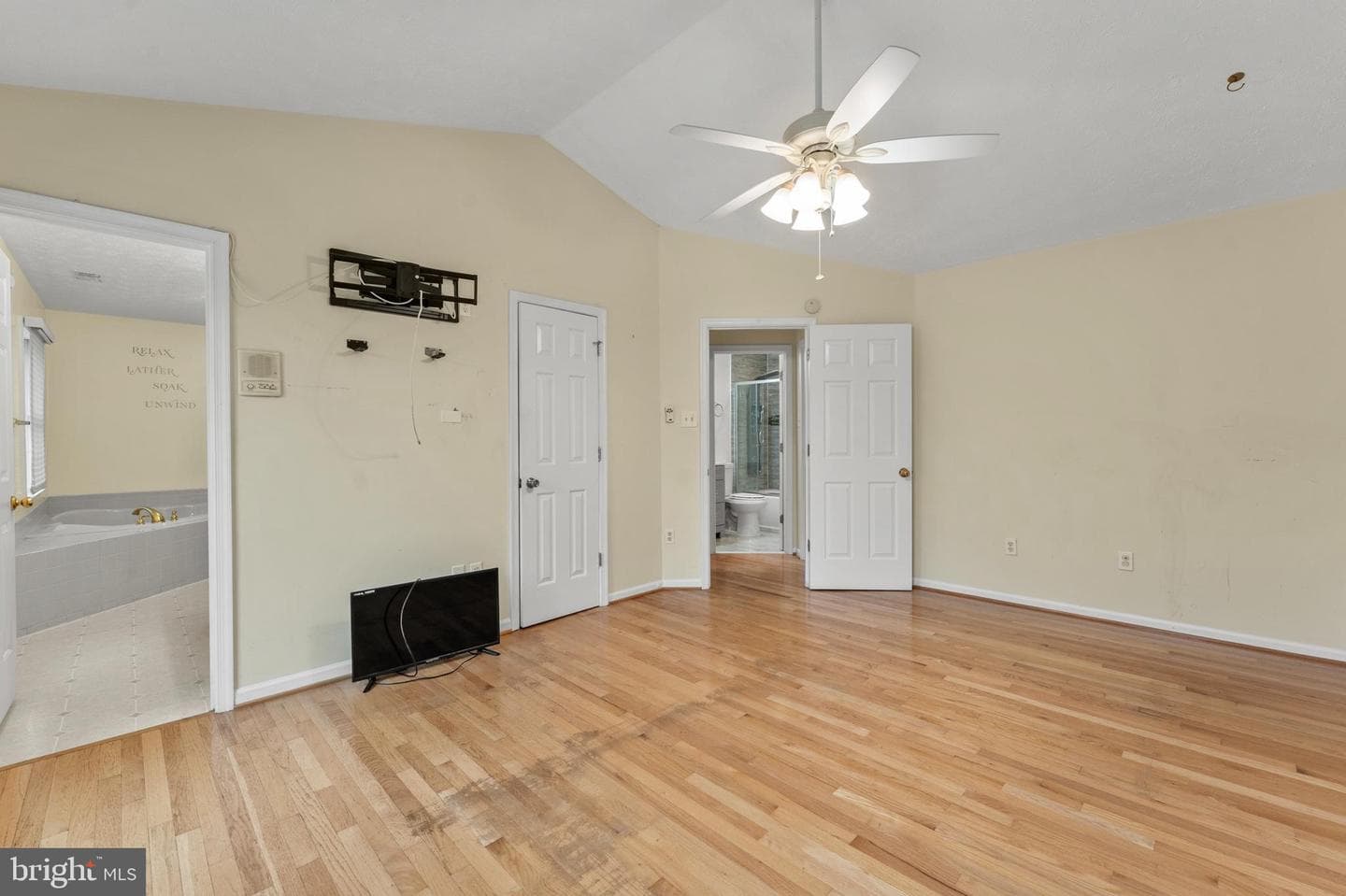 5110 Yellowwood Avenue photo 20