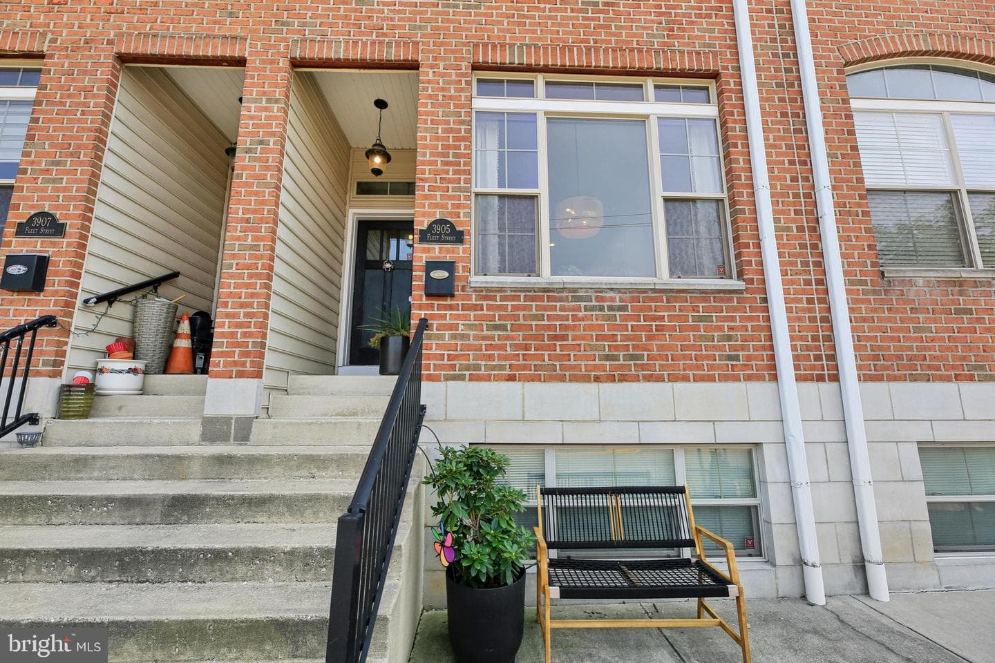3905 Fleet Street photo 3