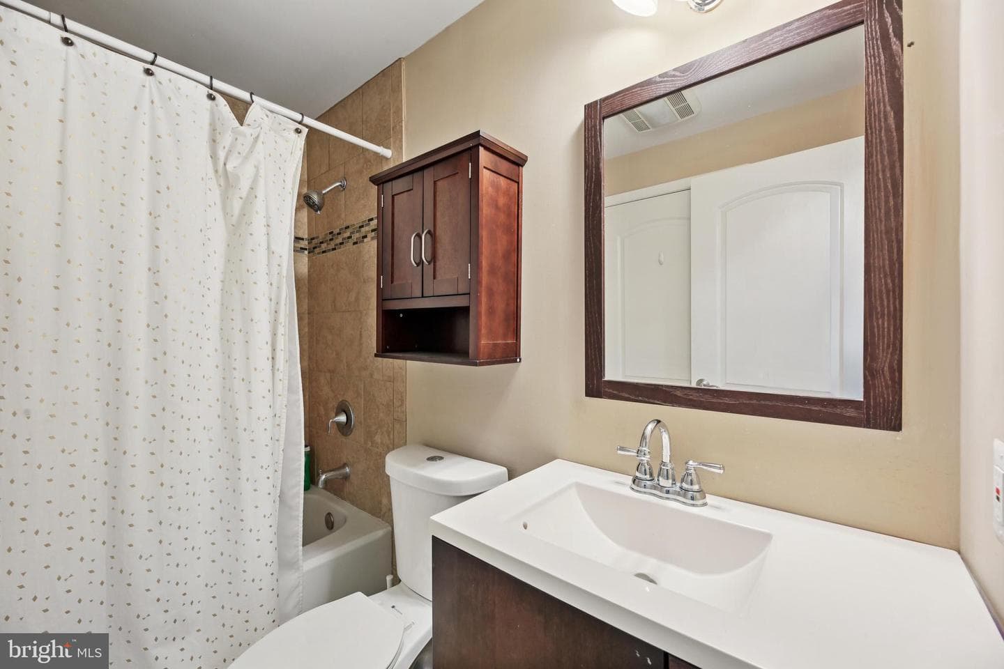 3905 Fleet Street photo 33