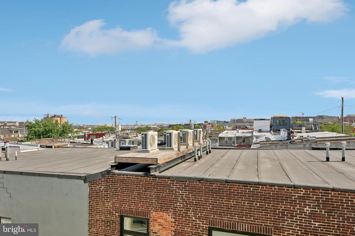3905 Fleet Street photo 39