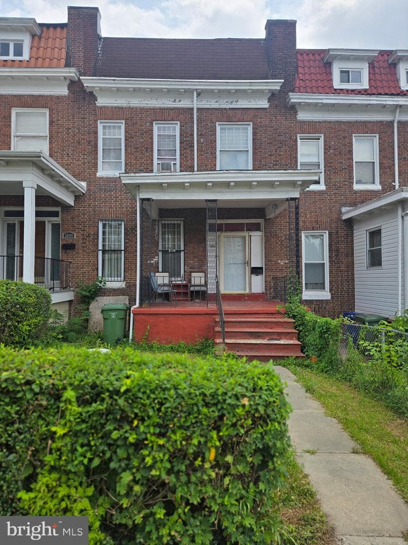 1218 Oakhurst Place photo 1