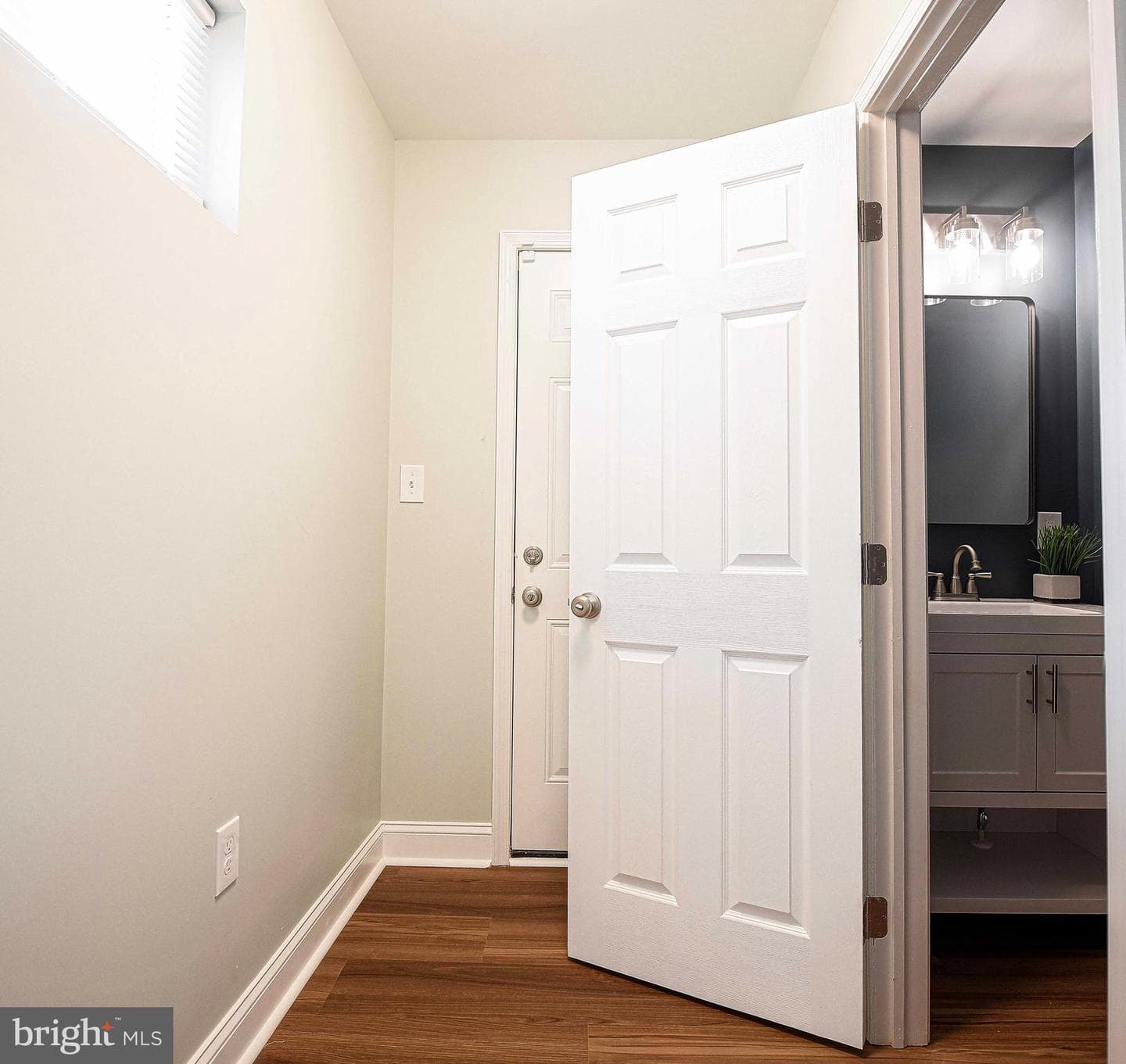 2913 Mcelderry Street photo 10