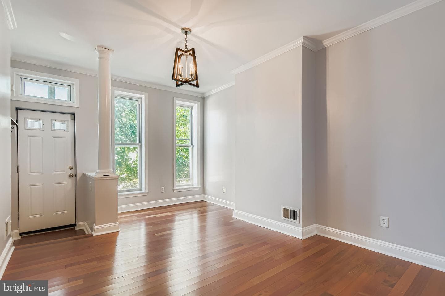 2535 N Howard Street photo 21
