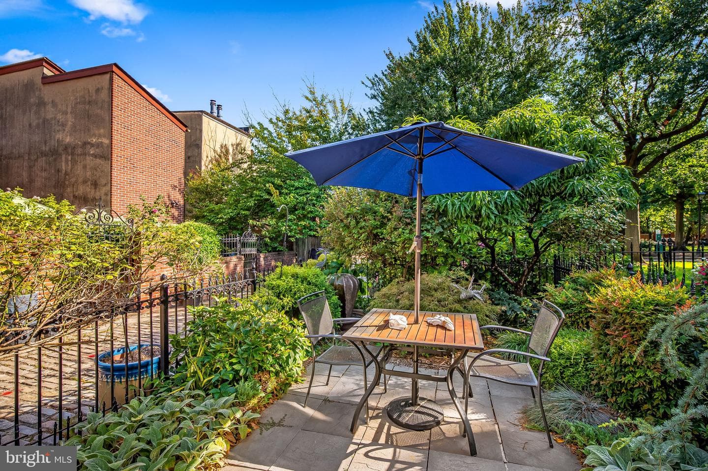 107 W Lee Street photo 25
