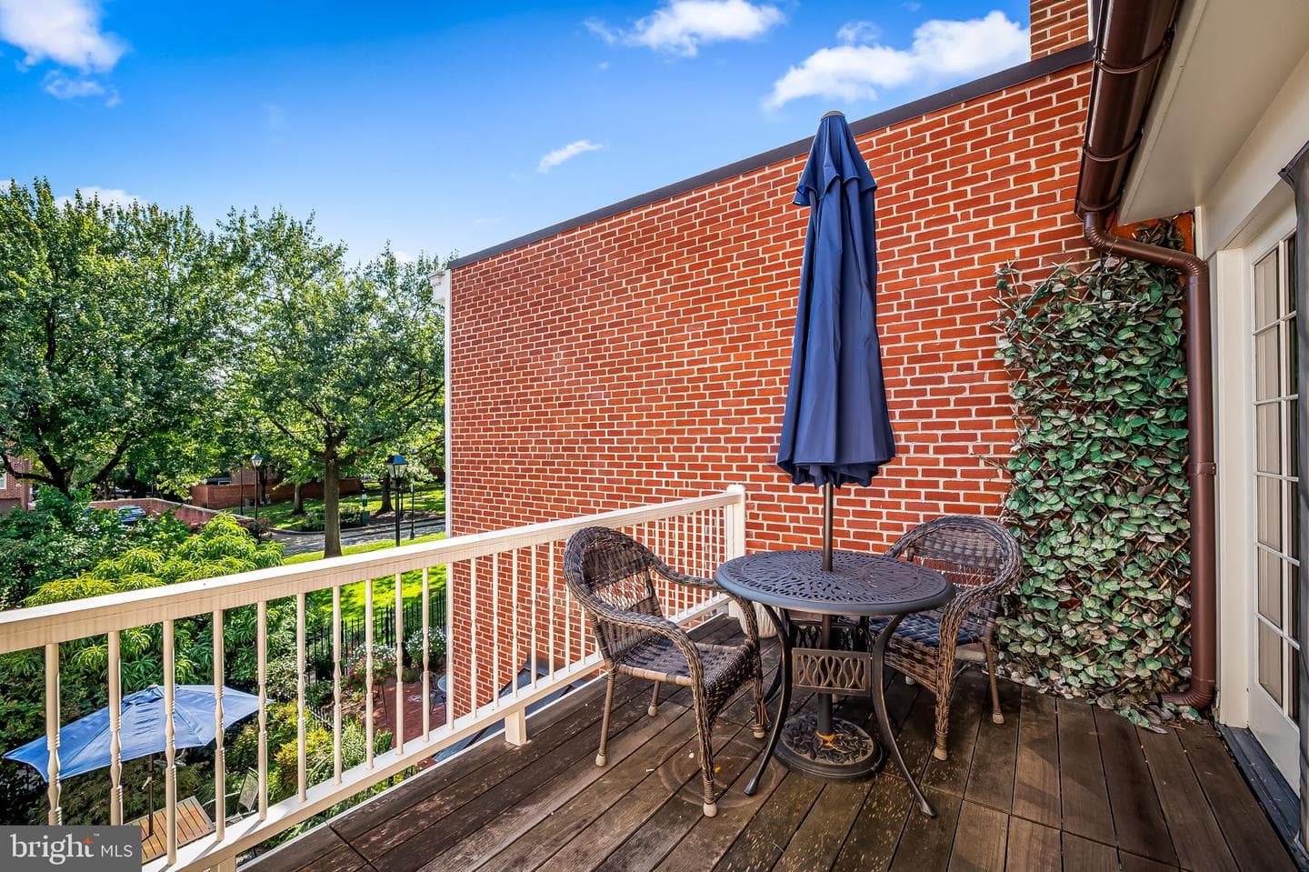 107 W Lee Street photo 48
