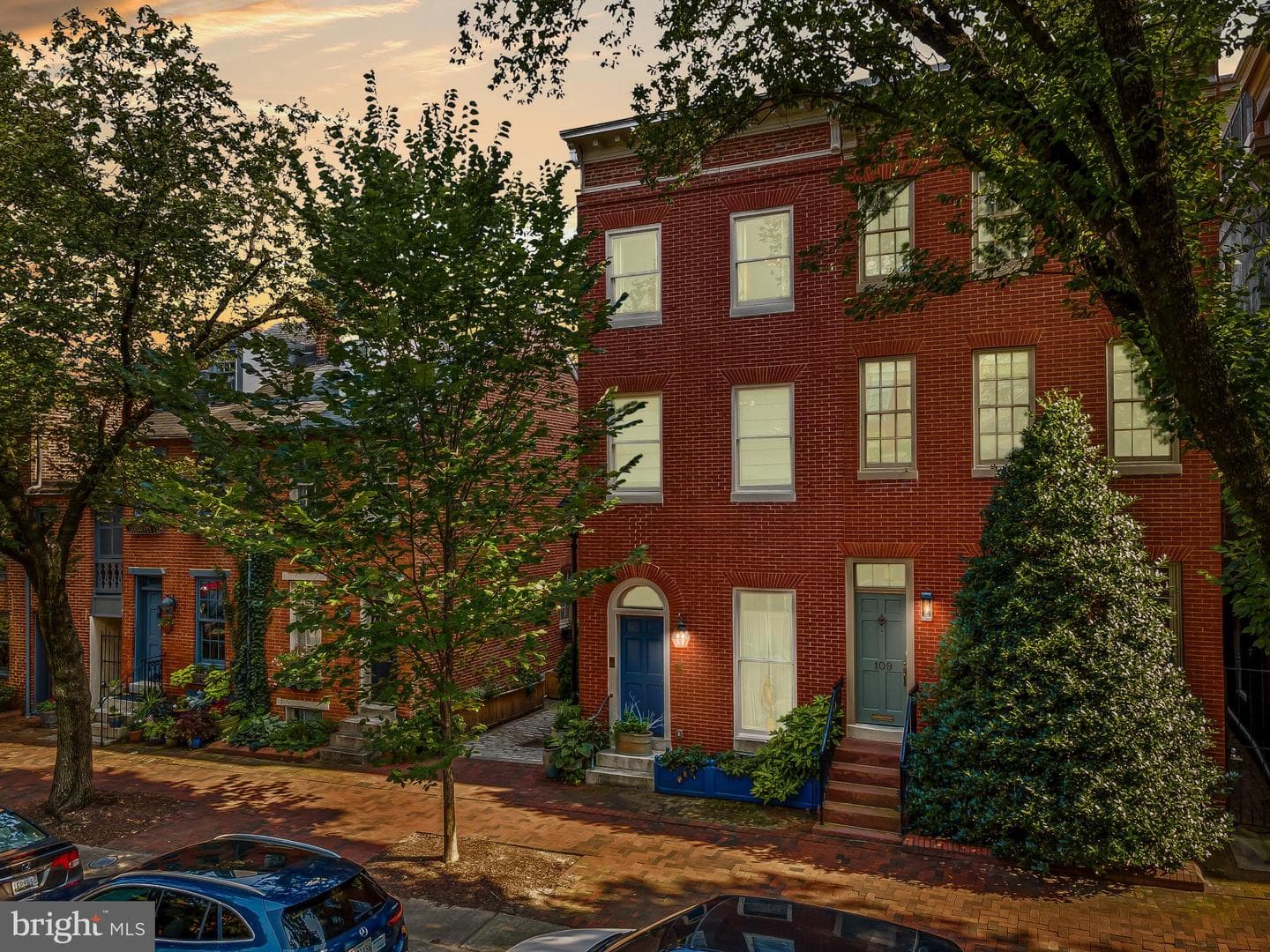 107 W Lee Street photo 77