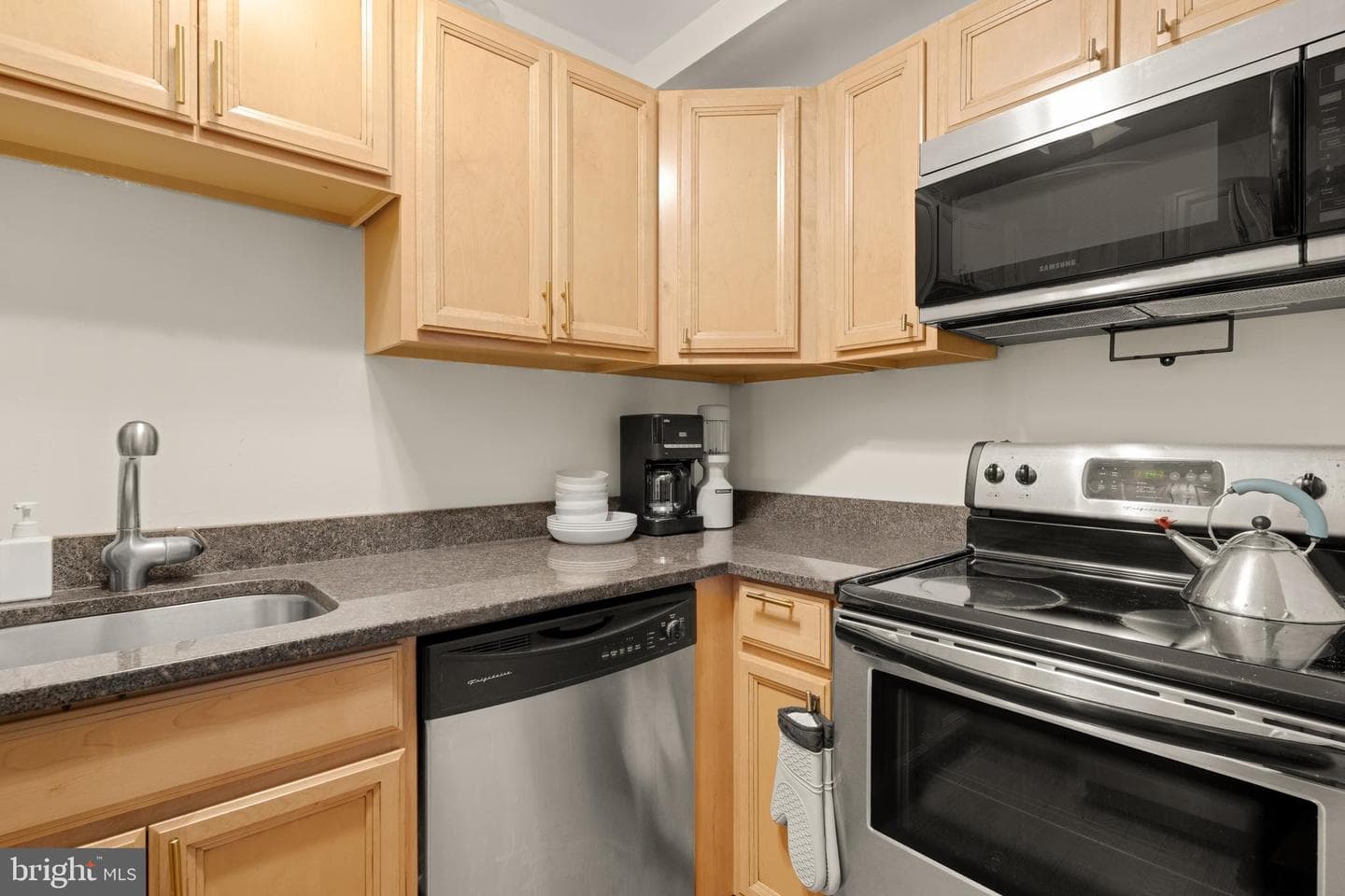 512 Cathedral Street #3 photo 15