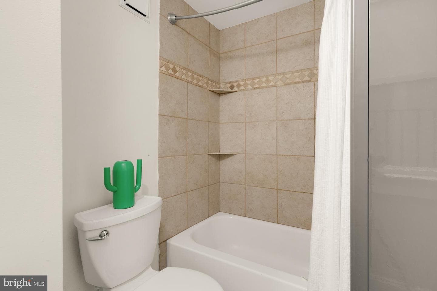 512 Cathedral Street #3 photo 28