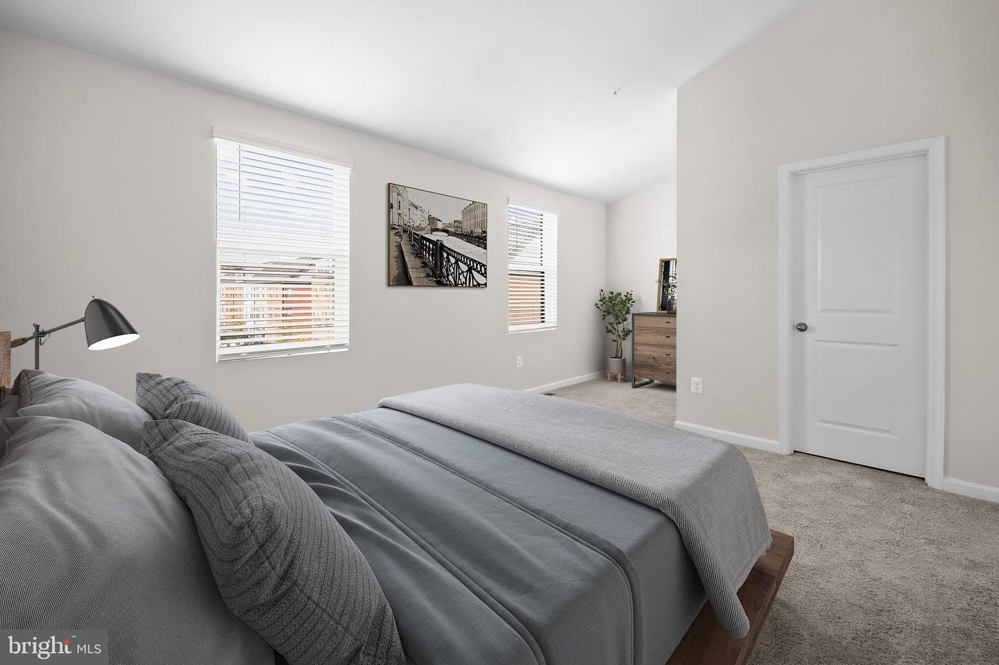 640 Mozart Way photo 23