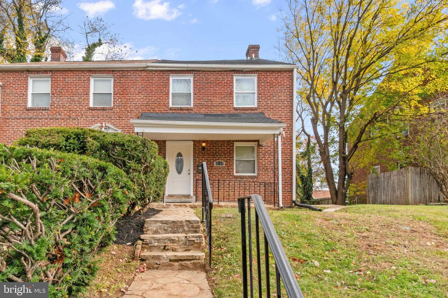 5711 Narcissus Avenue photo 3