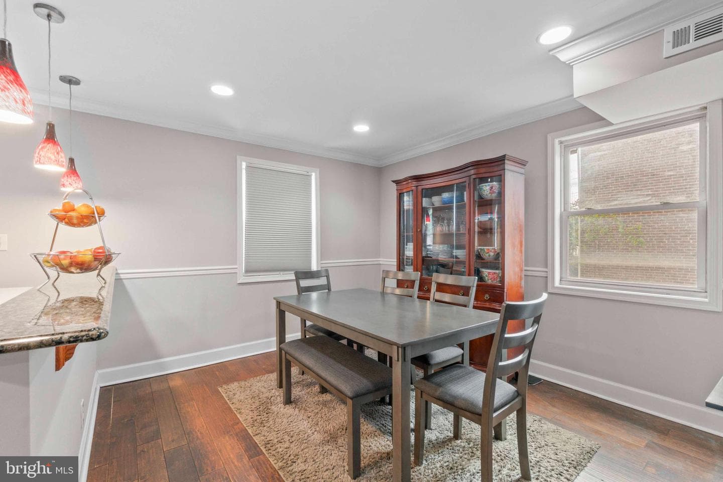 5711 Narcissus Avenue photo 9