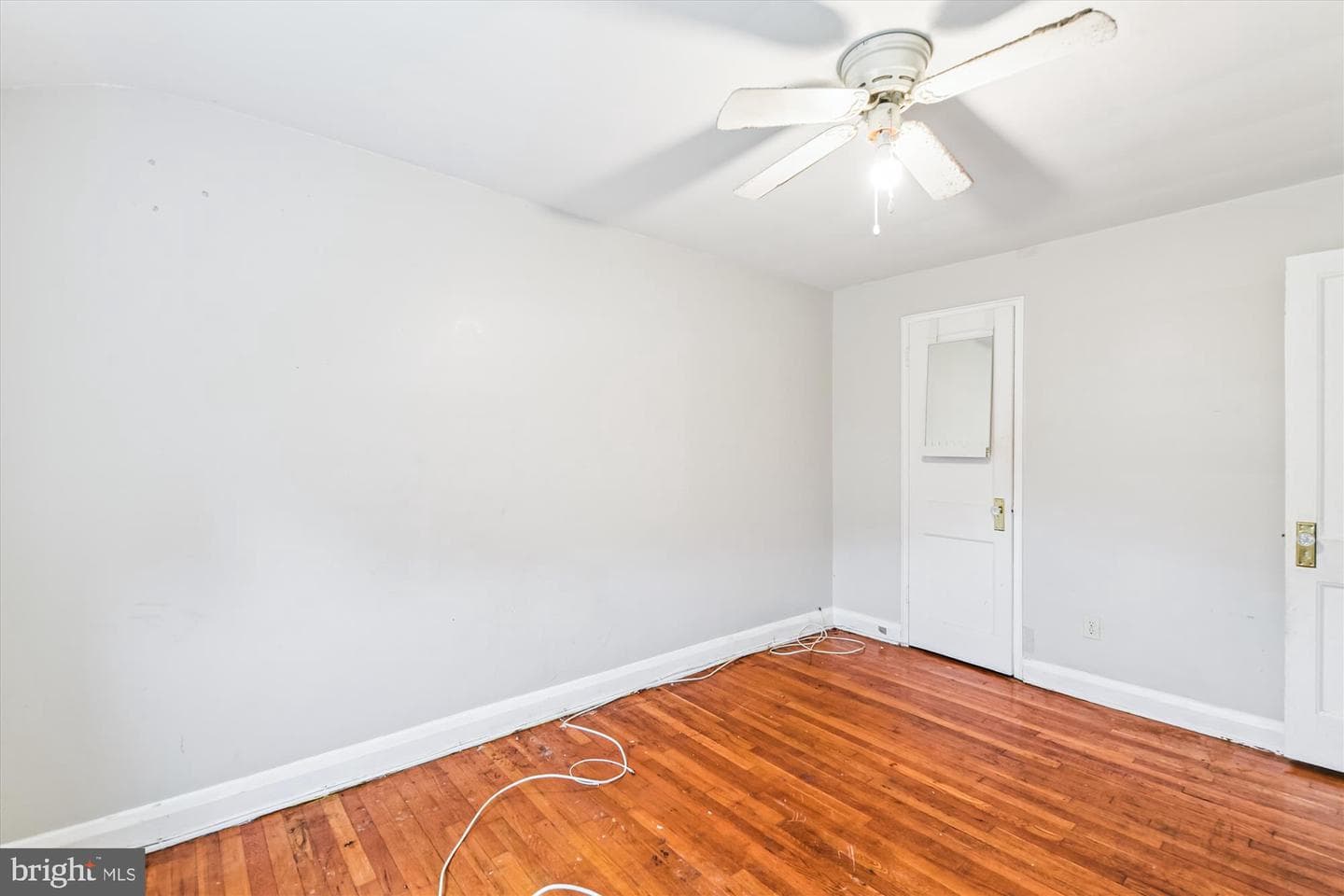 5755 Maplehill Road photo 10