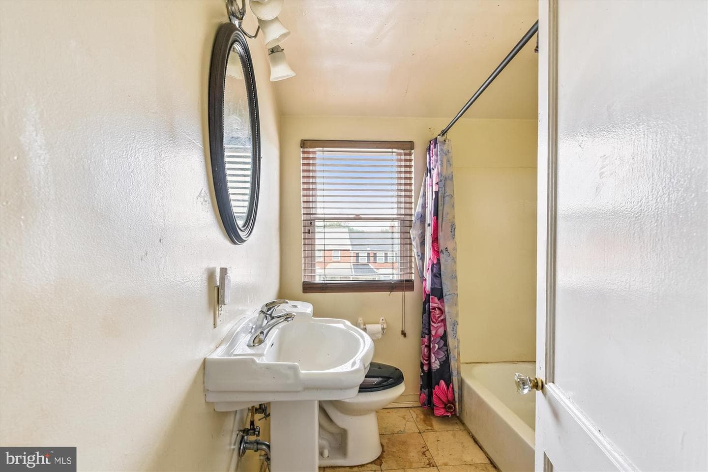 5755 Maplehill Road photo 13