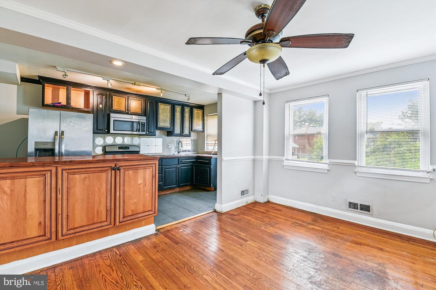 5755 Maplehill Road photo 7