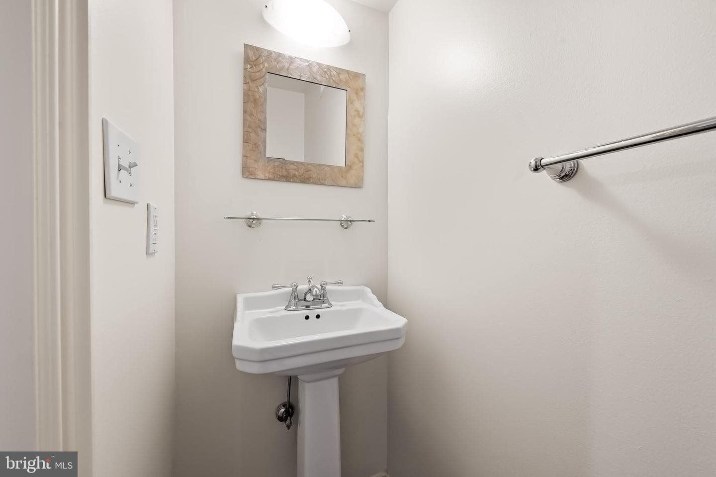 1114 S Clinton Street photo 23