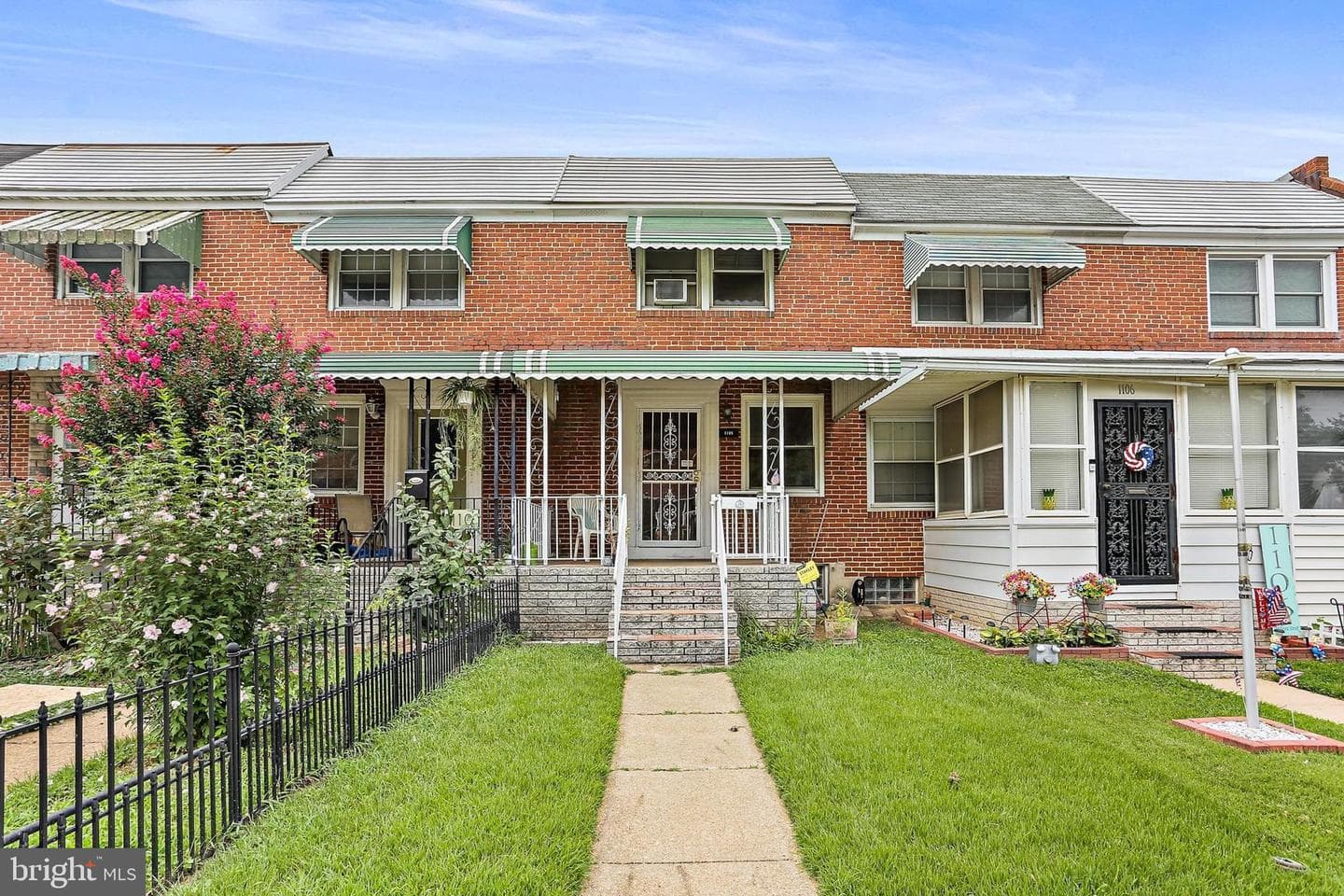 1108 Anglesea Street photo 2