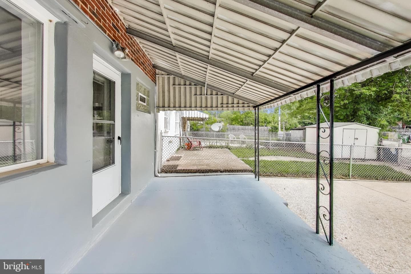 4301 Roberton Avenue photo 5