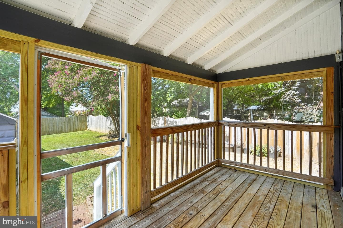2823 Inglewood Avenue photo 10