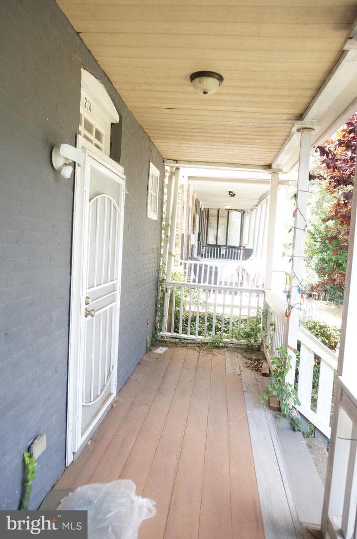 214 S Augusta Avenue photo 57