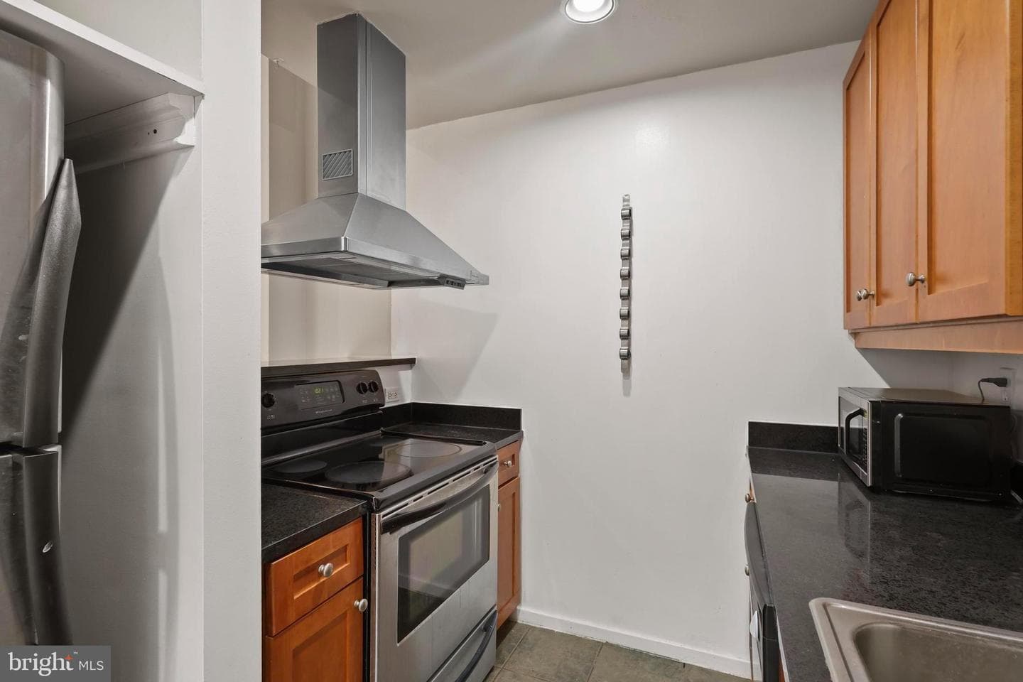 1211 Light Street #408 photo 15