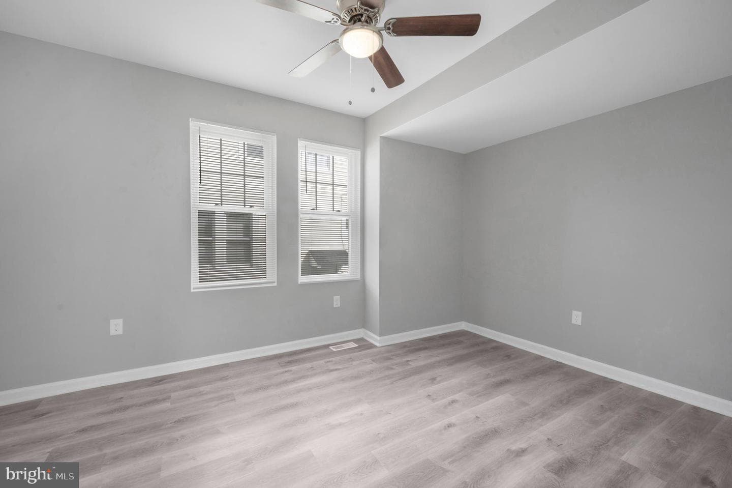 4208 Furley Avenue photo 14