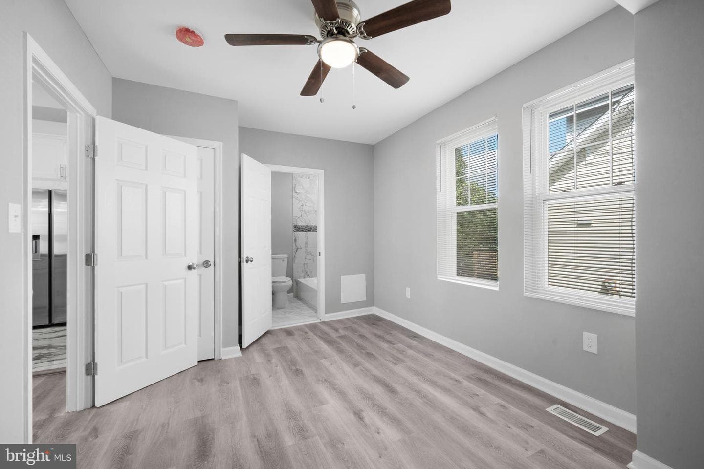 4208 Furley Avenue photo 15