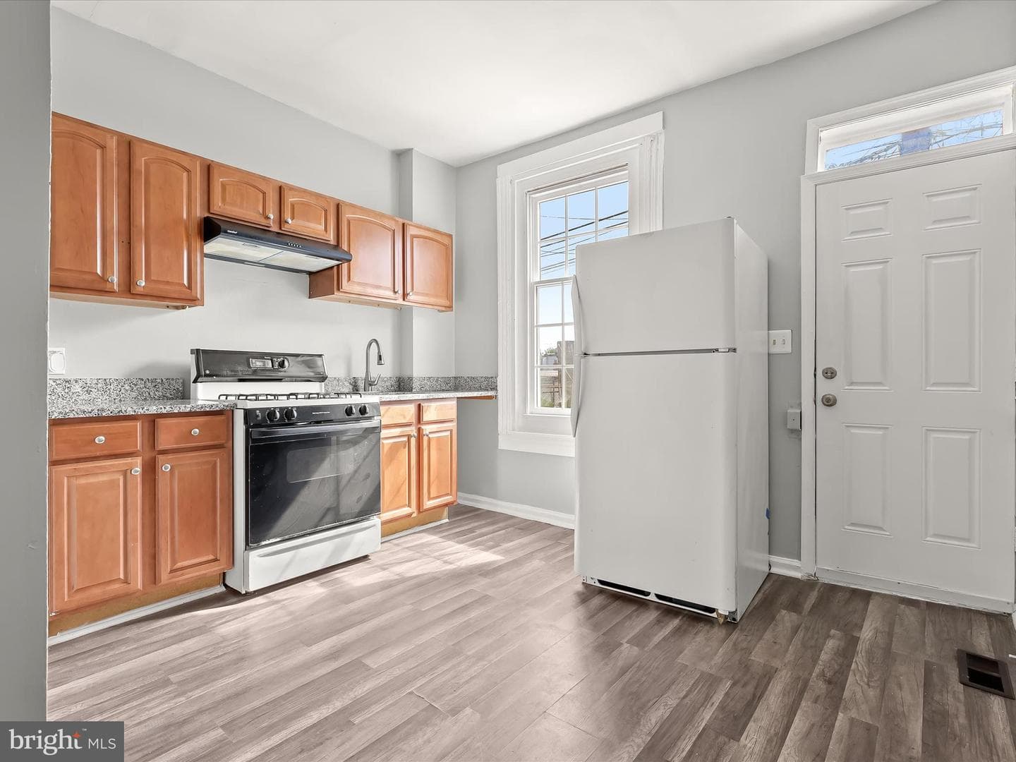 21 N Clinton Street photo 16