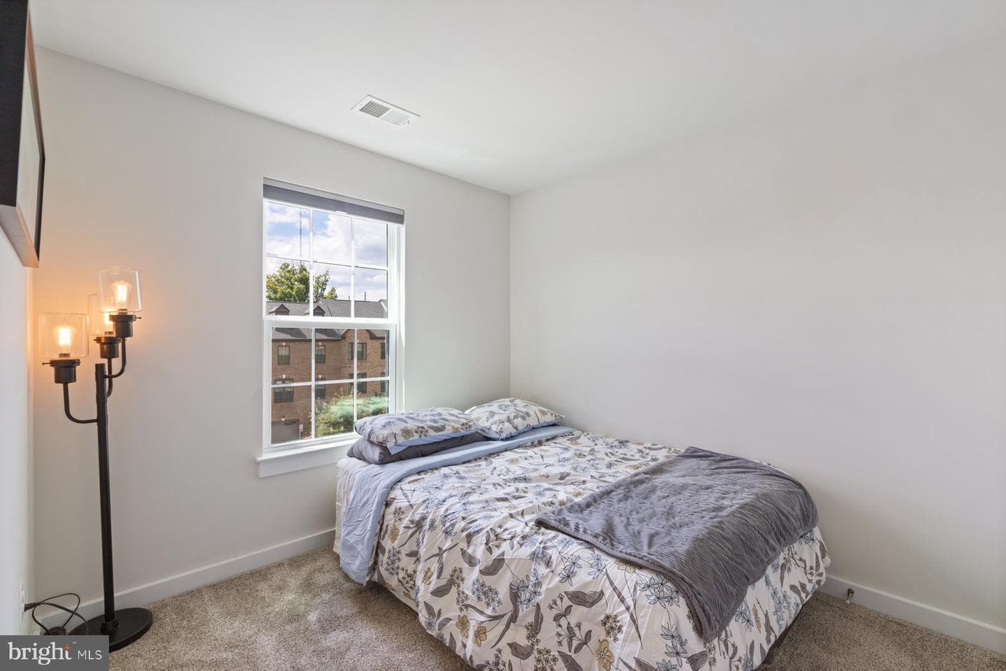 4205 Skyview photo 22