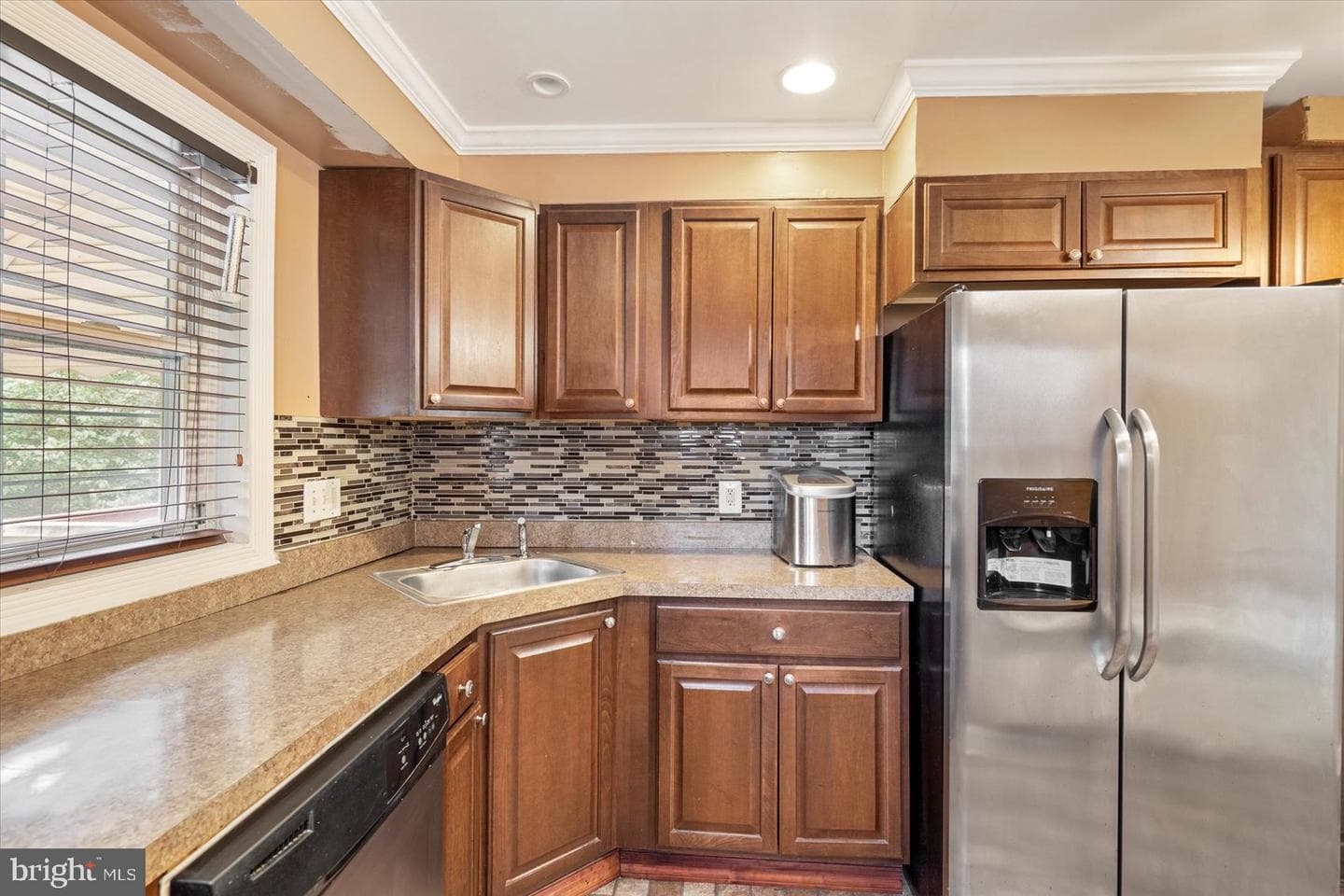 3707 Howard Park Avenue photo 17
