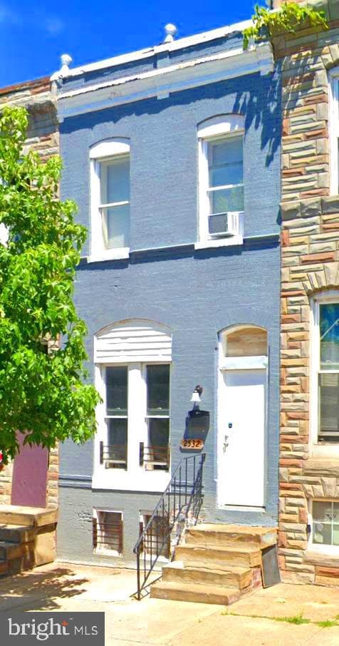 2532 E Oliver Street photo 1