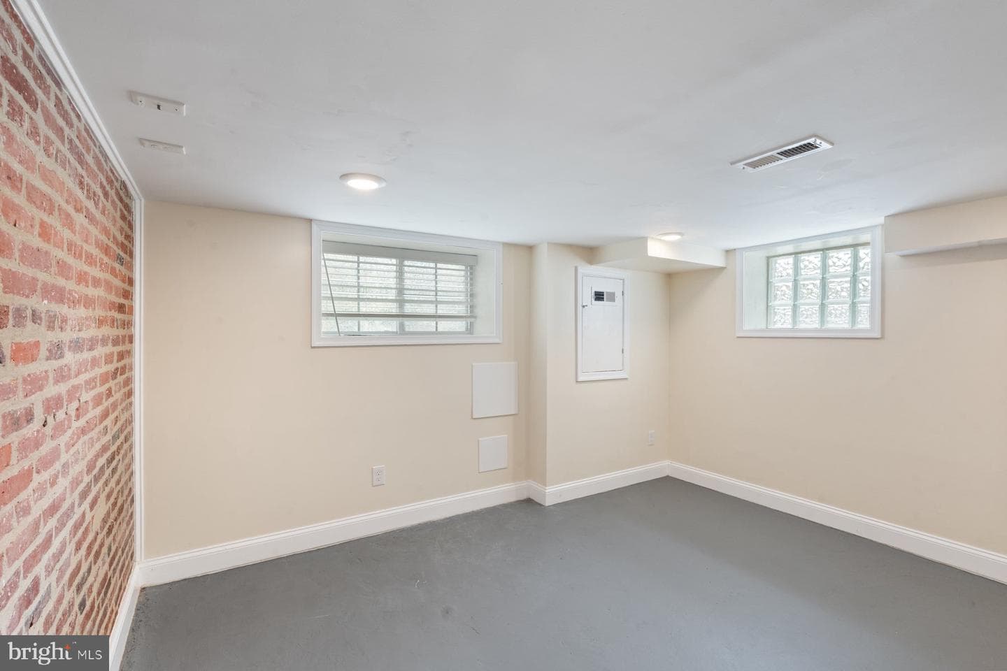 543 N Kenwood Avenue photo 14