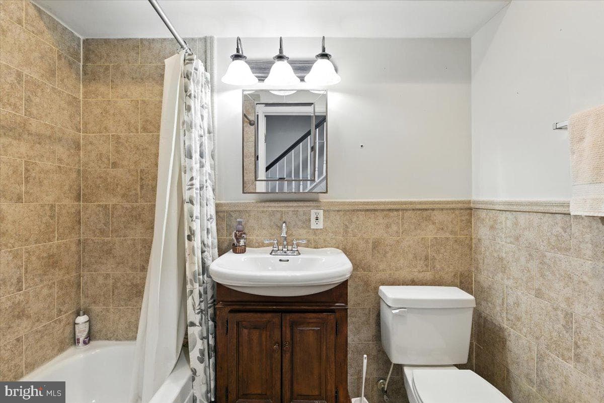 1711 S Hanover Street photo 18
