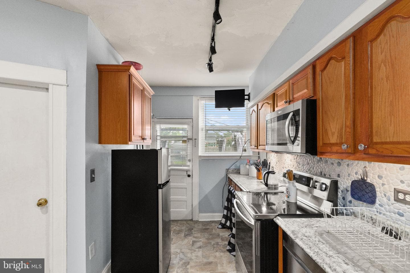 4614 White Avenue photo 9