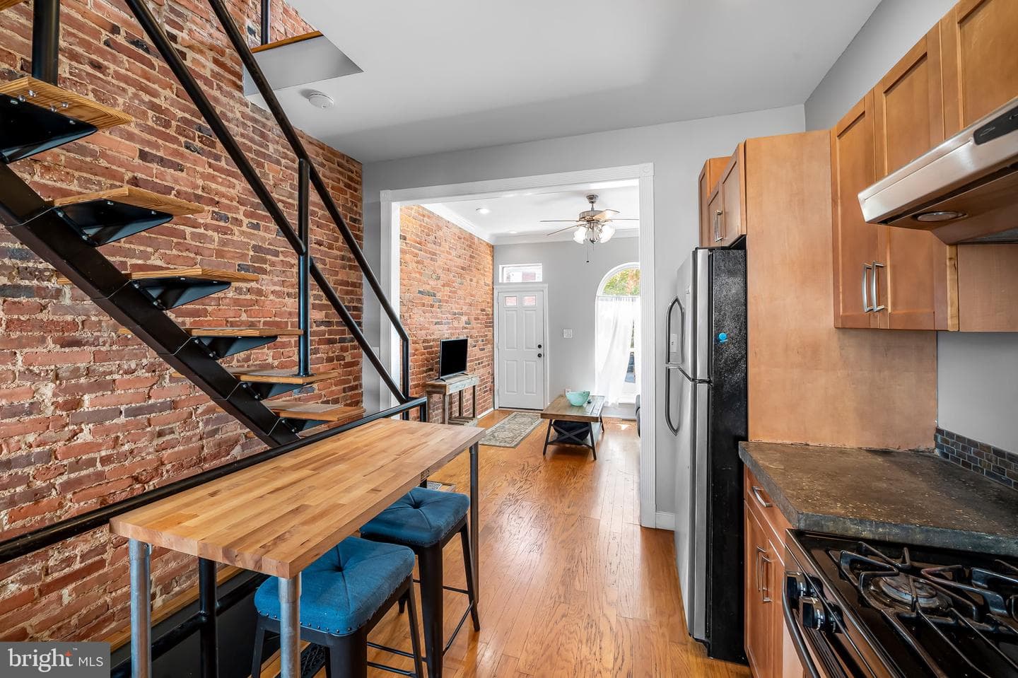 2718 Dillon Street photo 15