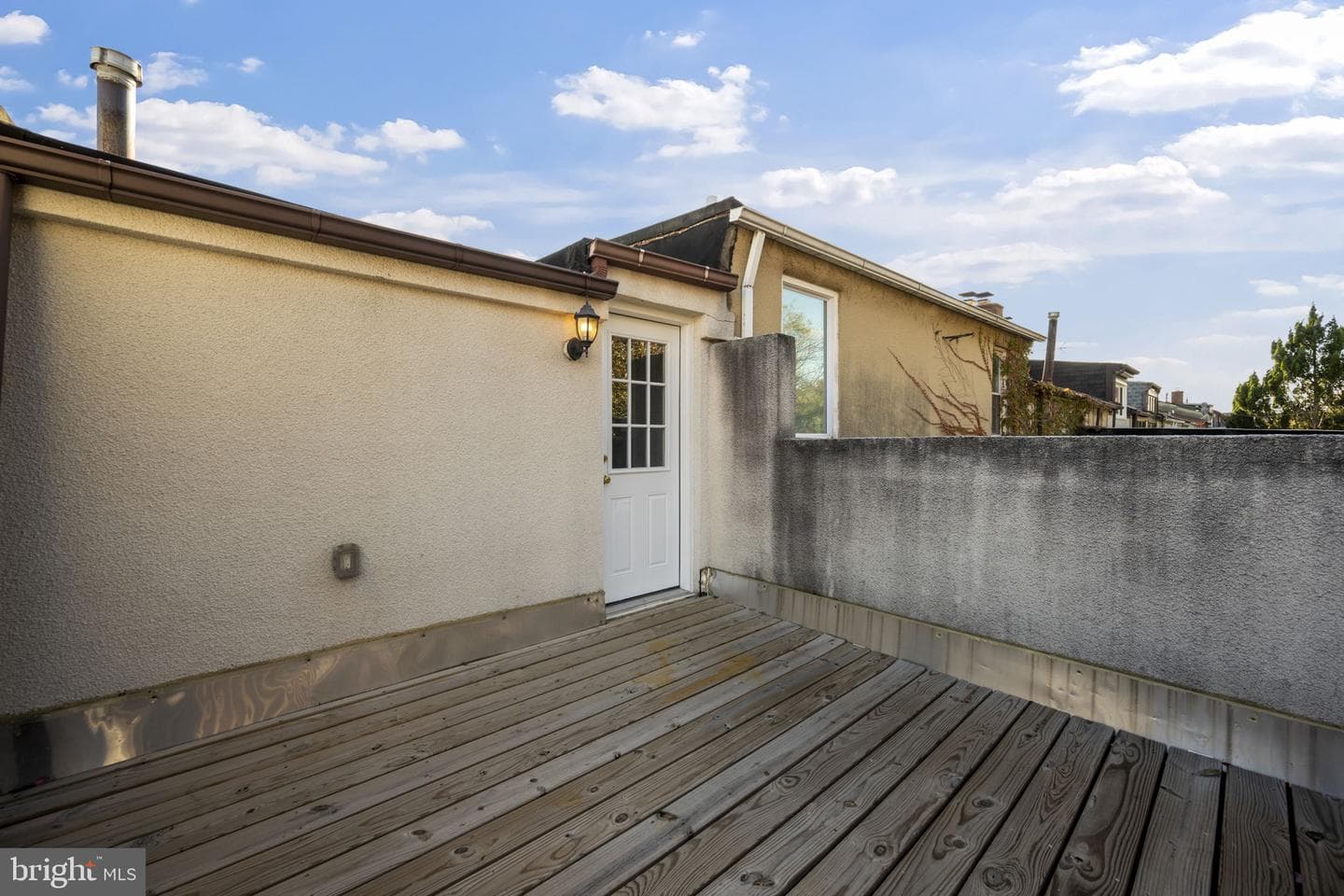 738 McHenry Street photo 33