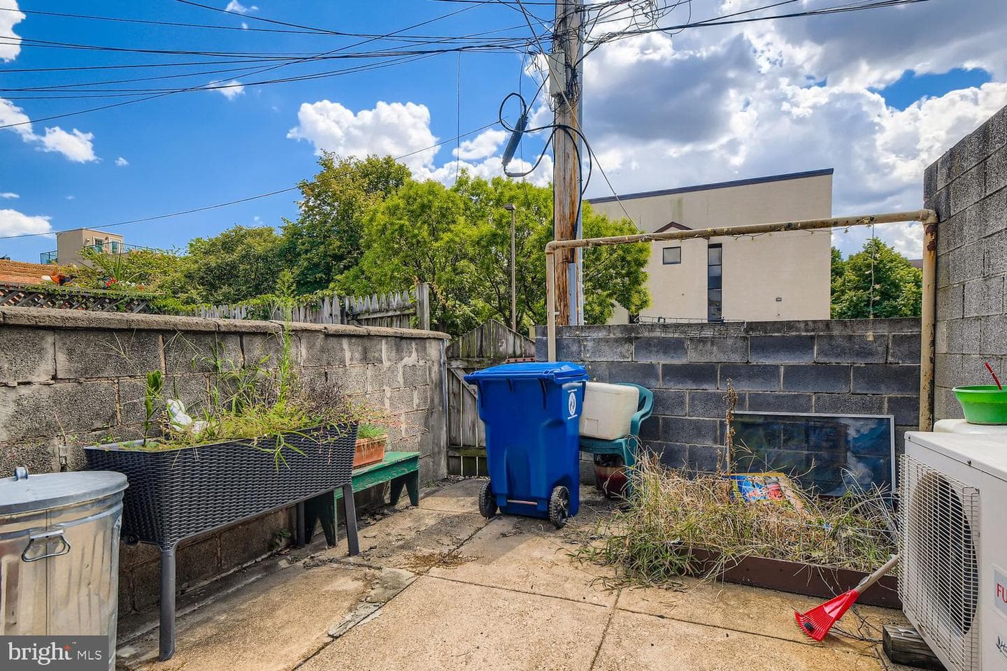 3033 Elliott Street photo 25