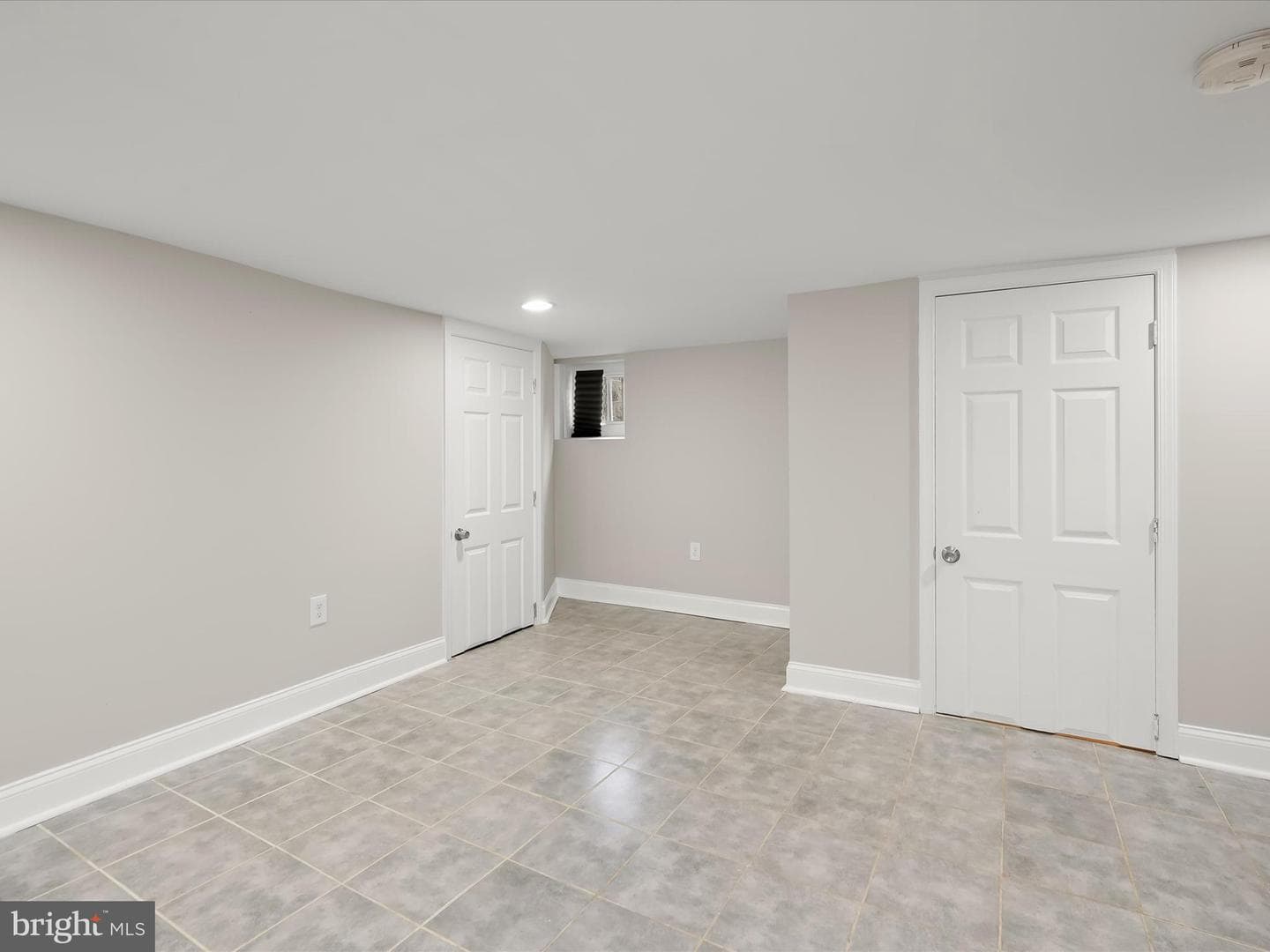 794 N Grantley Street photo 20