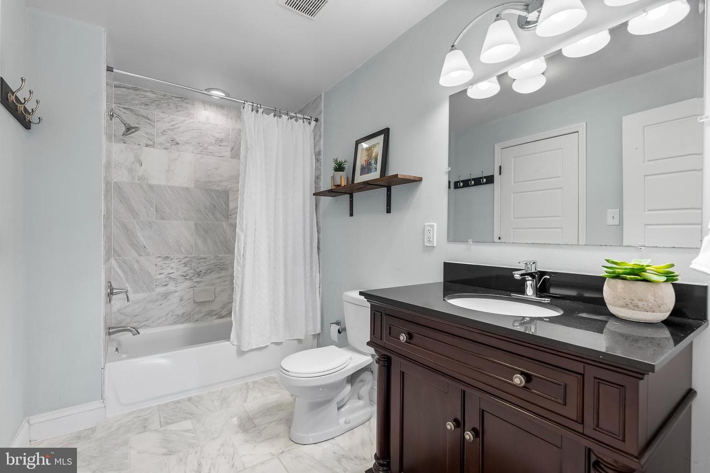 2204 Fleet Street photo 28