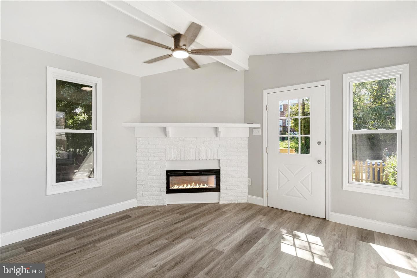 1607 Walterswood Road photo 21